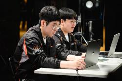 雷速体育网页版-TES碾压HLE，Zeus操刀奇招英雄翻盘全球总决赛3:1（柏林）