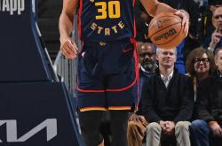 雷速体育比分官网-包含鹈鹕力克湖人，库里点燃赛场的词条