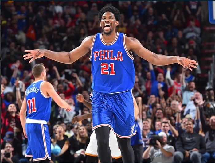 水花队射手状态火热,靠三分球取胜 水花队射手状态火热,靠三分球取胜