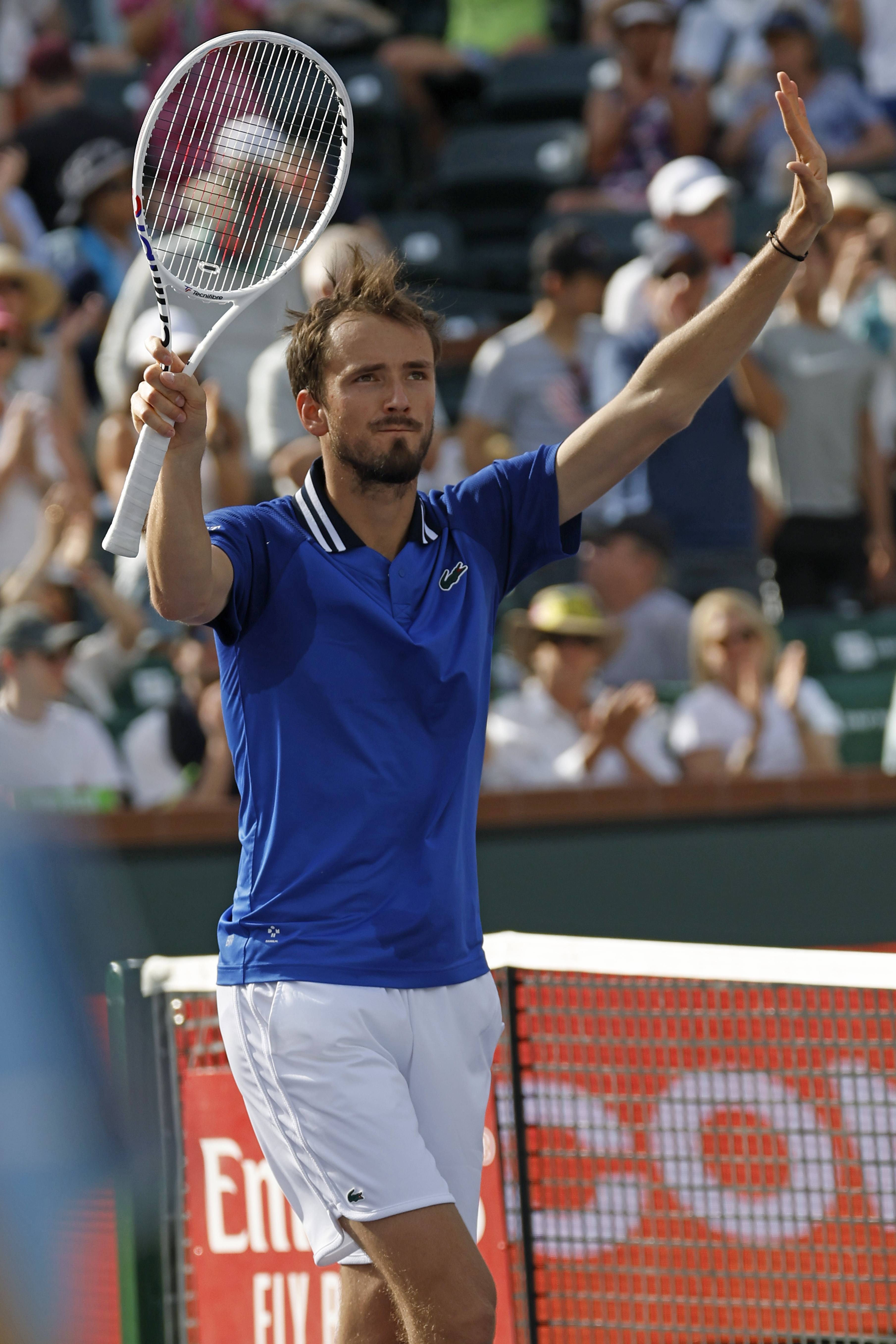 意大利网球队横扫美国网球队，梅德韦杰夫惊艳世界的简单介绍