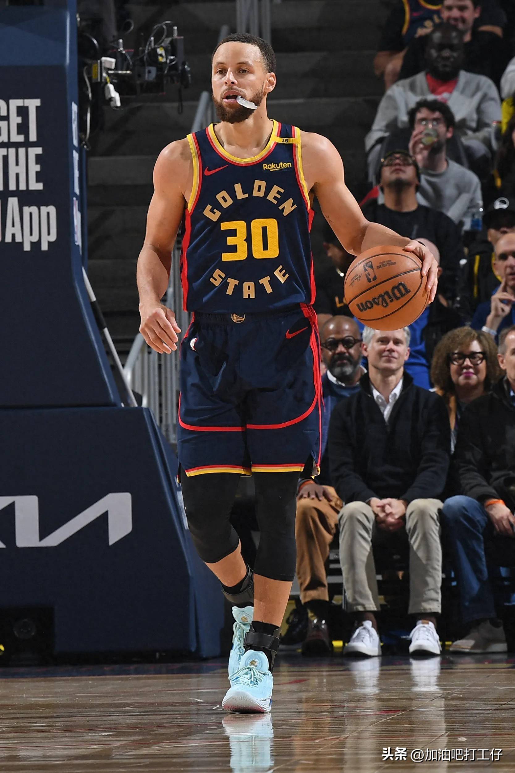 包含鹈鹕力克湖人,库里点燃赛场的词条 包含鹈鹕力克湖人,库里点燃赛场的词条