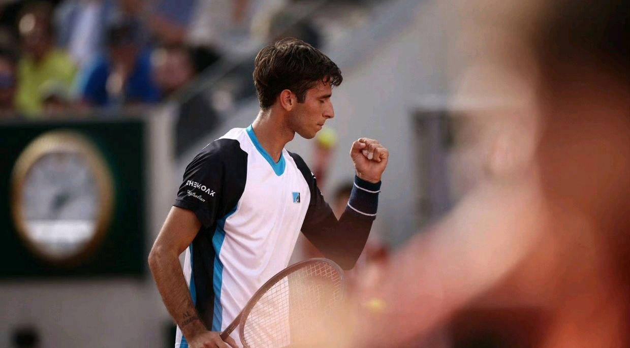 法网碾压蒙特卡洛大师赛，西西帕斯扛起全队