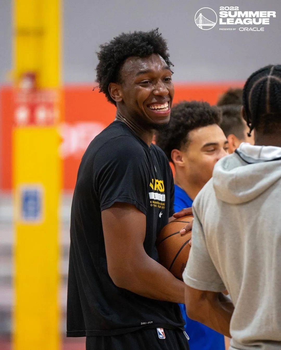 浙江队碾压马刺，张镇麟点燃赛场